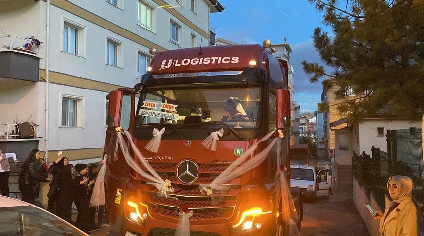 Gelin tırını düğün arabası yaptı: Ankara sokaklarında renkli görüntüler!