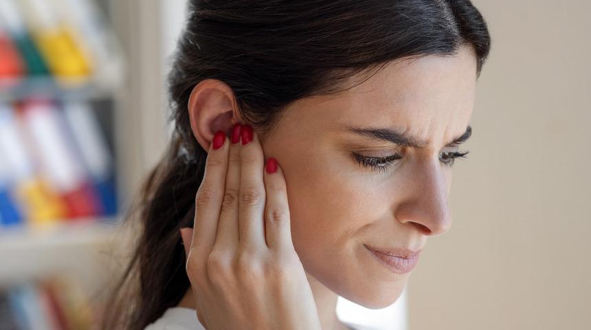 Kulak iltihabına ne iyi gelir? Kulak iltihabı ilaçsız geçer mi? Kulak iltihabı en hızlı nasıl geçer?