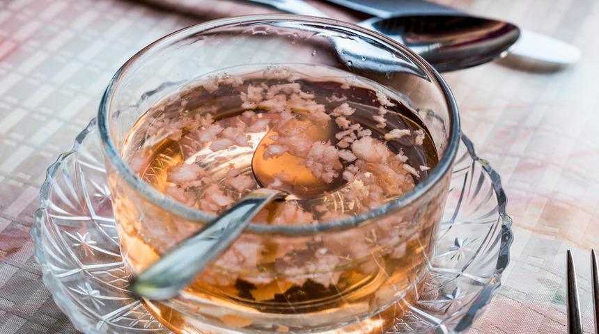 Kışın hastalıklardan korunmanın sırrı çok basitmiş! 2 malzemeli şifa iksiri: Bir kaşığı bile fayda sağlıyor!