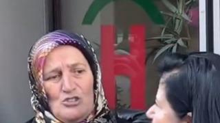 Yenidoğan yakınları Avcılar'daki özel hastanenin önünde protesto yaptı! Kapıları yumruklayıp, feryat etti: 3 sefer entübe yaptılar bebeğime