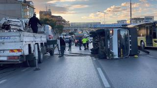 Hem alkollü hem ehliyeti yok! Kamyonette iş makinesi taşıyordu... Feci kaza trafiği durma noktasına getirdi