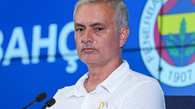 Fenerbahçe istese de Jose Mourinho'yu gönderemiyor!