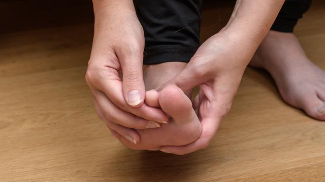 Tırnak batmasına ne iyi gelir? Tırnak batması nasıl geçer? Tırnak batmasına soğan iyi gelir mi?