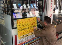 İndirim yapıp fiyatları düşürdüler! Esnaftan kampanya: Peş peşe camlara astılar 'Terörist Gülen'in ölümünün şerefine...'