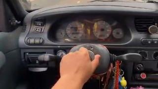 Bolu'da şaşkına çeviren olay: Trafik magandası aracın direksiyonunu çıkarıp yandaki araca verdi... 