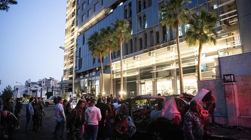 İsrail'den, Suriye'nin başkenti Şam'a hava saldırısı! Seyir halindeki aracı vurdular: Ölü ve yaralılar var