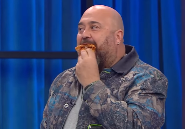 MasterChef jürilerinin hamburger yeme şekli tepki çekti! "İğrenç görünüyorsunuz..."  G2