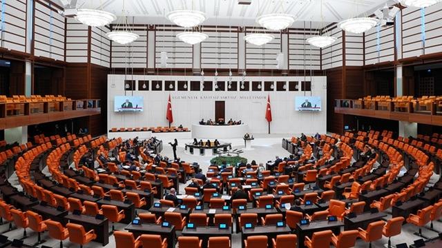 Boşanma davalarıyla ilgili karar! 1 yıla iniyor...