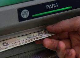 500 TL ve 1000 TL’lik banknot… Bankalar isyan ediyor: Bütün gün para sayılıyor, ATM’ler para saymaktan bozuluyor…