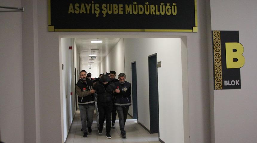 Kocaeli merkezli kargo dolandırıcılığı operasyonunda 8 şüpheli tutuklandı