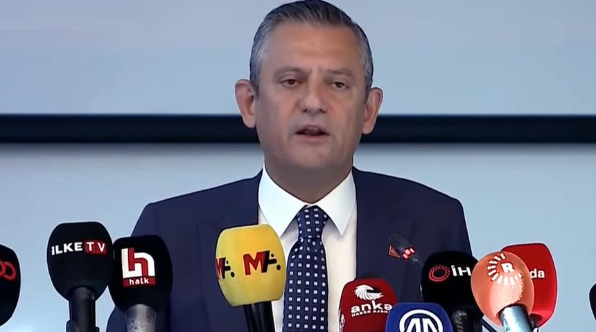 Bahçeli'nin 'Öcalan' çıkışı sonrası... Özel'den açıklama 'CHP terörün durması için atılacak her adımı önemsiyor ve engel olmayacak'