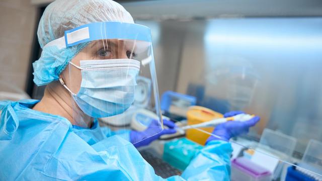 Tehlike giderek büyüyor! M Çiçeği virüsünün yeni varyantı ilk kez tespit edildi