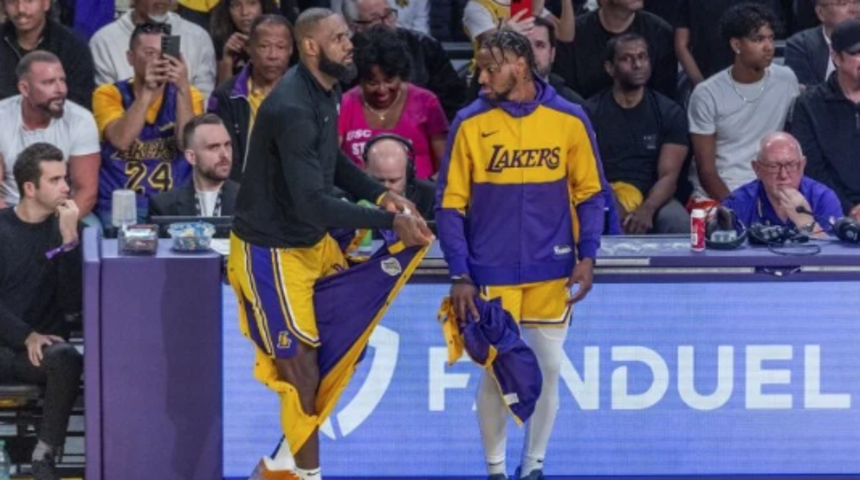 NBA tarihinde bir ilk yaşandı! LeBron James ile oğlu Bronny James aynı sahada...