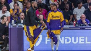 NBA tarihinde bir ilk yaşandı! LeBron James ile oğlu Bronny James aynı sahada...