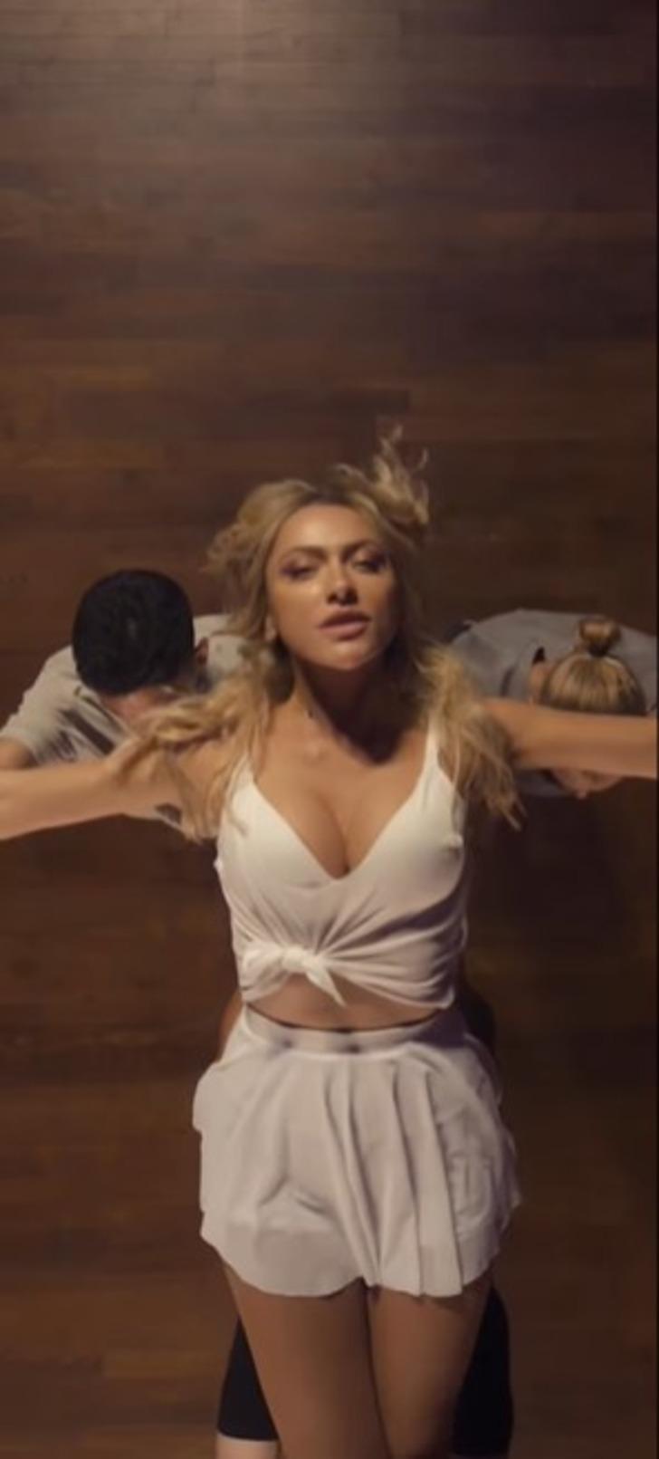 Alacağı ücret dudak uçuklatmıştı... Hadise ilk rolüyle sosyal medyayı salladı! Ateşli sahneleri olay oldu G3