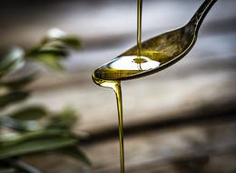 Liste gittikçe uzuyor! Sağlıklı diye tercih edilen 5 zeytinyağı markası sahtecilikten ifşa oldu