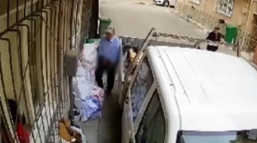 Sosyal medyada infial yarattı, ekipler harekete geçti! Küçük kıza cinsel organını gösteren sapık tutuklandı