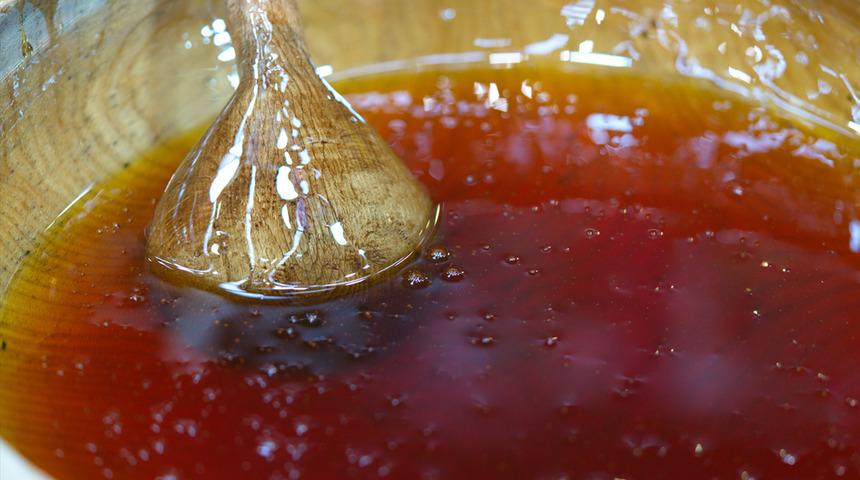 Aman dikkat! Alerjik reaksiyonlara ve  sindirim sorunlarına yol açabiliyor... Bal üreticisi sahtelerine karşı uyardı