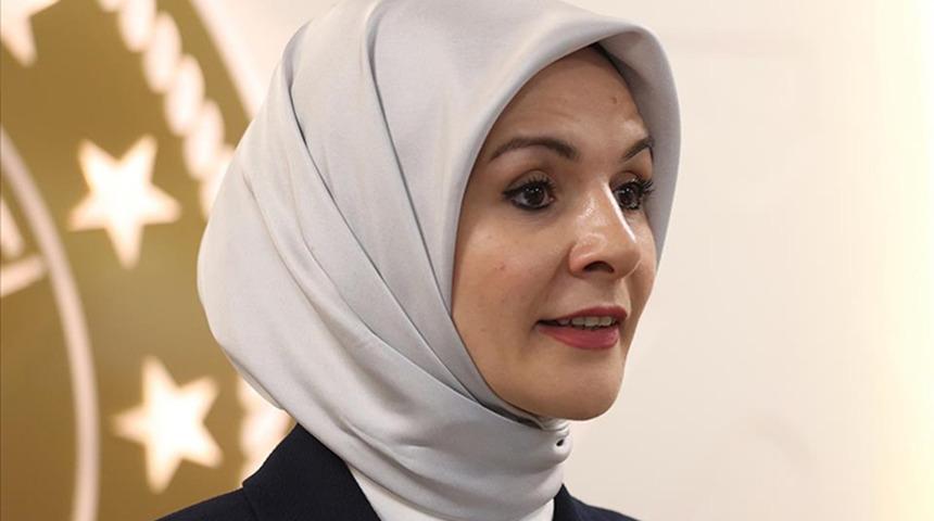 Aile ve Sosyal Hizmetler Bakanı'nın bulunduğu araç kaza yaptı! Yaralıların olduğu biliniyor