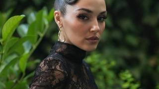 Hande Erçel Trust Arabia Ödülleri için Fas'ta! Siyahlar içindeki tarzı tam not aldı