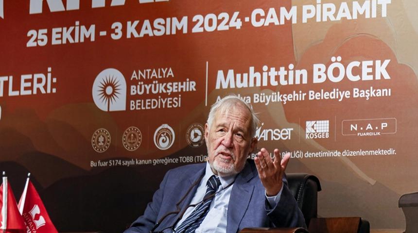 İlber Ortaylı, ABD'ye yerleşen rektörü eleştirdi! "Bizde de böyle hödükler vardır, ulan daha yeni gittin"