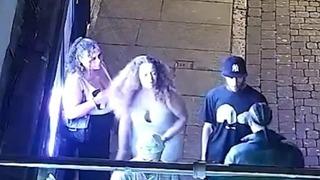 Anbean güvenlik kamerasında! Sokak ortasında 5 erkek 2 kadın saldırdı: Kemerle dövüp gasp ettiler