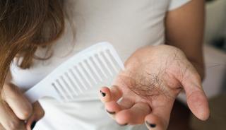 Kadınlarda sa&ccedil; d&ouml;k&uuml;lmesinin gizli nedenleri