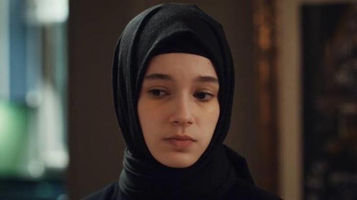 Kızıl Goncalar'ın Zeynep'i Mina Demirtaş güzelliğiyle mest etti! O fotoğraflara yorum yağdı!  G1