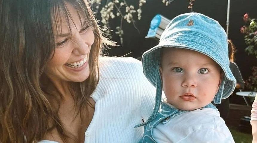 Aslı Enver bahçesinden paylaştı beğeni butonu çöktü! "Doğal güzellik"