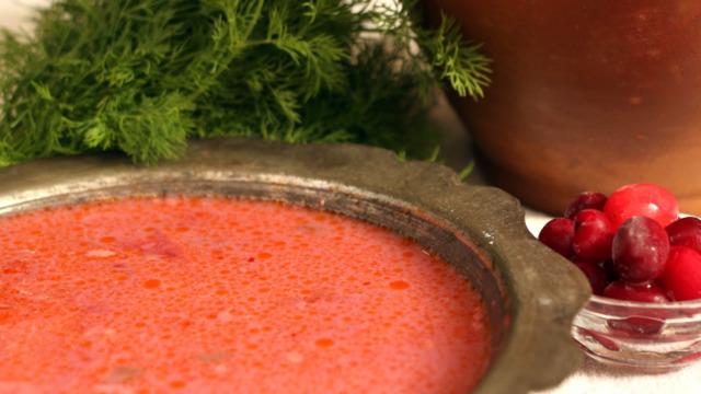 Şifa ve lezzet dolu: Kızılcık tarhanası çorbası tarifi! Kızılcık çorbası nasıl yapılır?