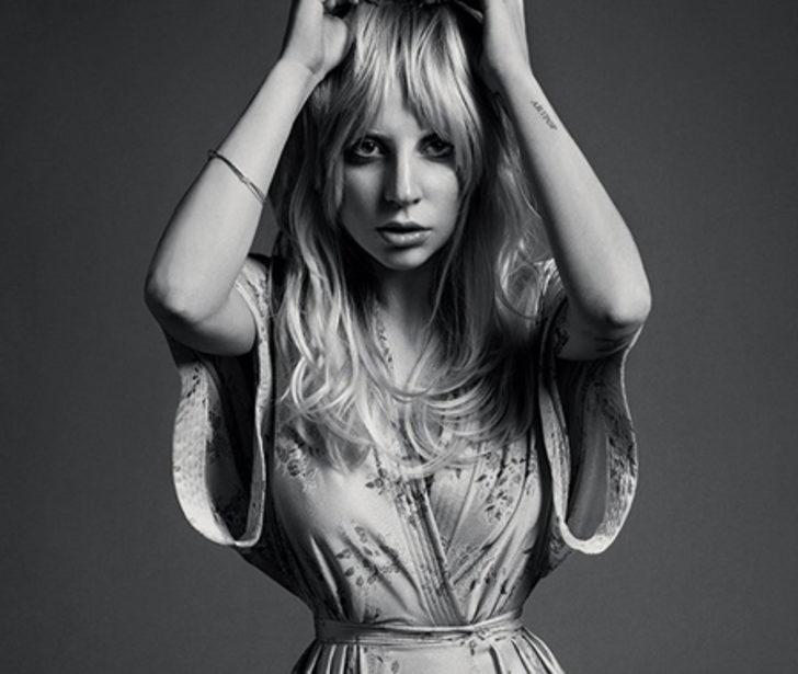 Lady Gaga Porter Magazine'de
