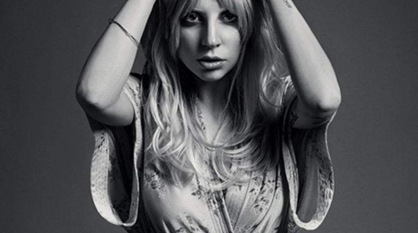 Lady Gaga Porter Magazine'de