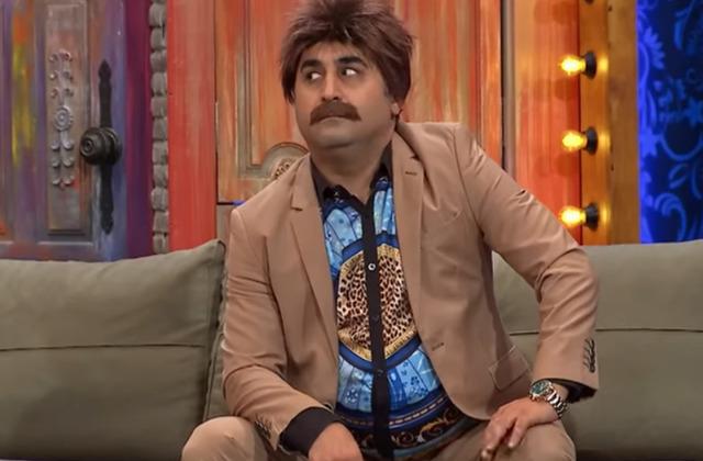 Güldür Güldür'e geri döndü! Onur Buldu'nun eşi güzelliğiyle büyüledi