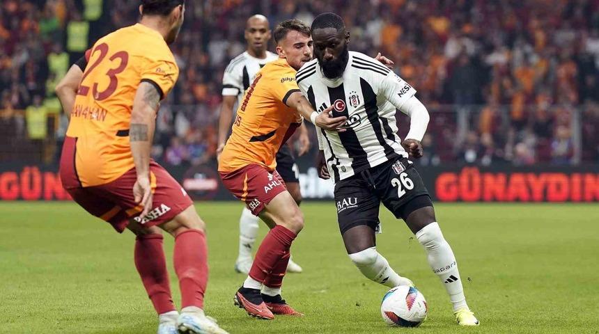 Derbi sonrası şampiyonluk tahminlerini Süper Lig şampiyonunu tahmin etti! 92 puan ve %66 oranla...