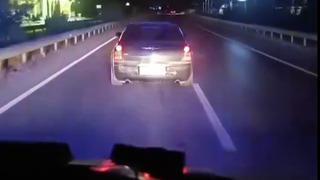 Görüntüler büyük tepki çekti! Yeni doğmuş bebeği taşıyan ambulansa yol vermedi! Emniyet açıklama yaptı