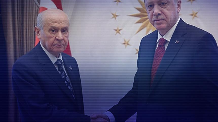Herkesin merak ettiği o detay ortaya çıktı: ‘Erdoğan, Bahçeli’yi arayıp tebrik etmiş!’