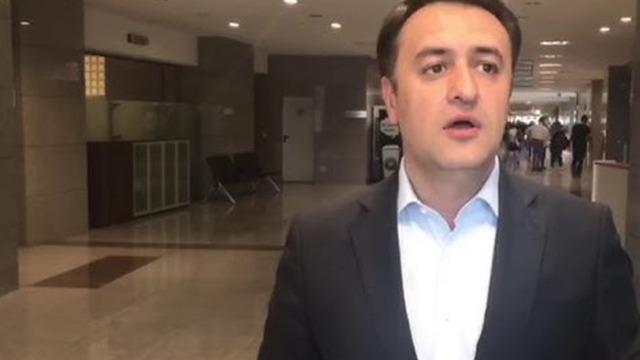 Galatasaray-Beşiktaş maçı sonrası muhabire saldıran Hasan Arat'ın özel şoförü Sezgin Gülnar tutuklandı!