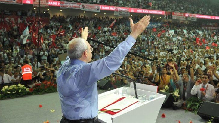 CHP'de kurultay günü: Çekişmeli Genel Başkanlık ve PM yarışı