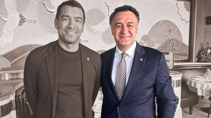 Beşiktaş'tan derbi sonrası gazeteciye yumruklu saldırıda bulunan Sezgin Gülnar için açıklama! "Hadsizlik, terbiyesizliktir"