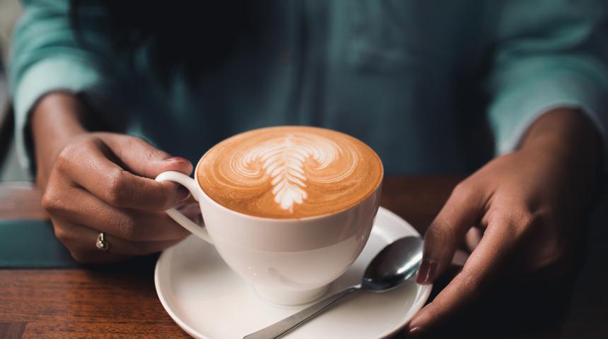 Faydasını bilen çok az! Nörologlar açıkladı: Kahvenize bunu eklemek beyni ve hafızayı güçlendiriyor!