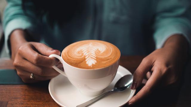 Faydasını bilen çok az! Nörologlar açıkladı: Kahvenize bunu eklemek beyni ve hafızayı güçlendiriyor!