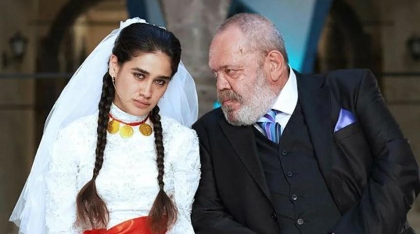 Kendisinden 48 yaş büyük Amerikalı ile evlenmişti! Önce rehin tutulduğu söylendi sonra Amerika’dan deport edildi dendi! Meltem Miraloğlu hakkında yeni iddia! ''İntihar etti, yoğun bakımda''