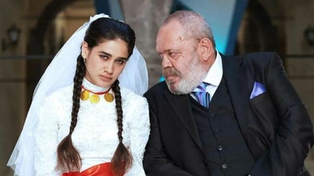 Kendisinden 48 yaş büyük Amerikalı ile evlenmişti! Önce rehin tutulduğu söylendi sonra Amerika’dan deport edildi dendi! Meltem Miraloğlu hakkında yeni iddia! ''İntihar etti, yoğun bakımda''