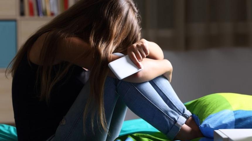 T&uuml;rkiye, 10 yaşında cinsel istismara uğrayan İmam Hatip &ouml;ğrencisini konuşuyor