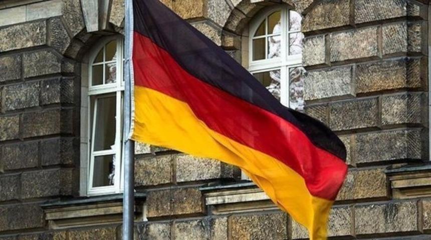 Almanya d&ouml;rt eski T&uuml;rk subaya iltica hakkı tanıdı iddiası