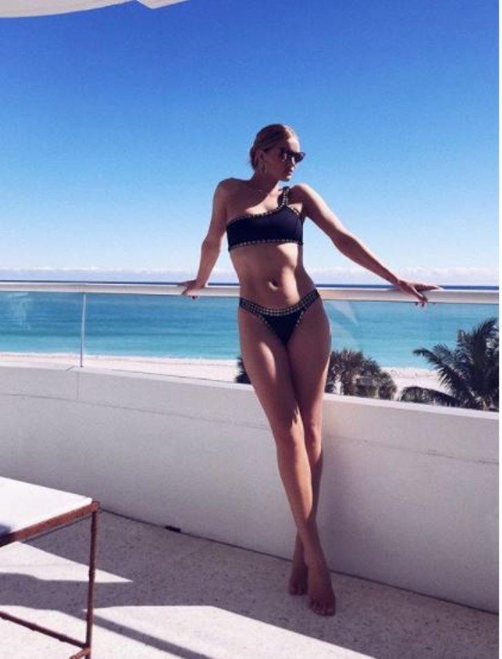 "Tatil modu" dedi, seksi pozlarını paylaştı G2