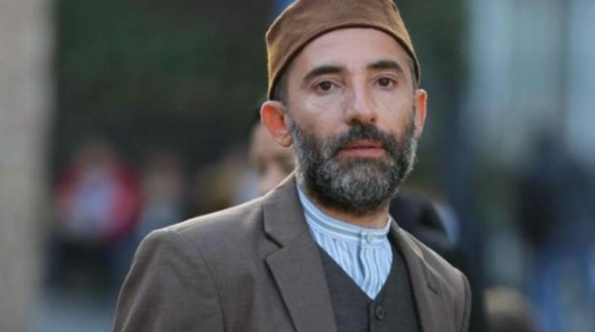 Kızıl Goncalar'ın Naim Efendisi Mert Turak rolü yüzünden aldığı tepkileri anlattı! 'Yüzüme tüküren teyzeler...' 