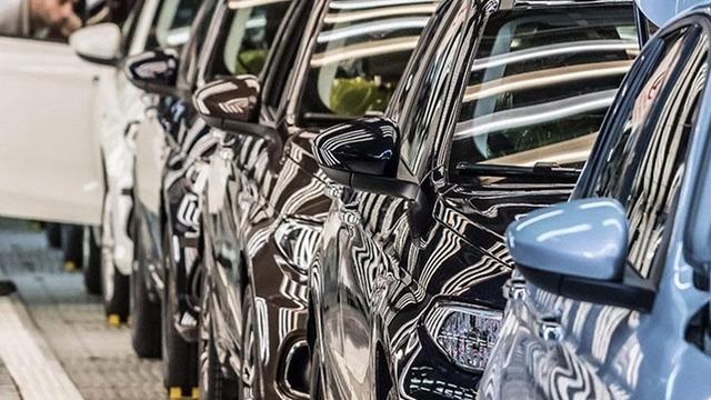 İthal otomobillerde ek gümrük vergisinin kapsamı genişletildi! 3 ülke daha listeye eklendi