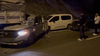 Yer: Afyonkarahisar! 10 araç birbirine girdi: 18 yaralı