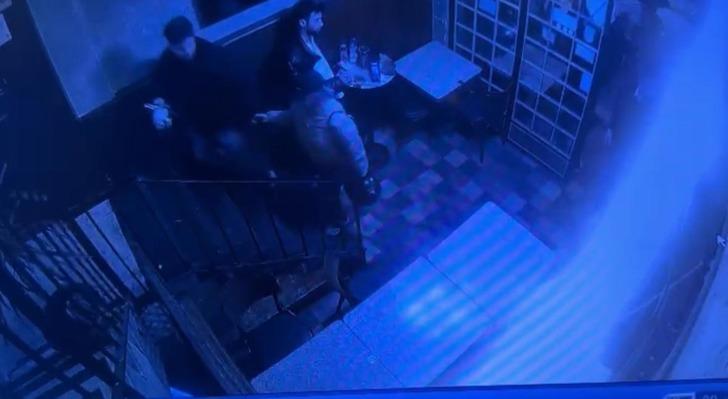 Tema korkuydu, o konsepte uyuldu... 'Cadılar Bayramı' partisine katılan gençlerin arasında bir çift kostümleri değil kendileri yankesici çıktı, 6 kişinin telefonu ortadan kayboldu! G3